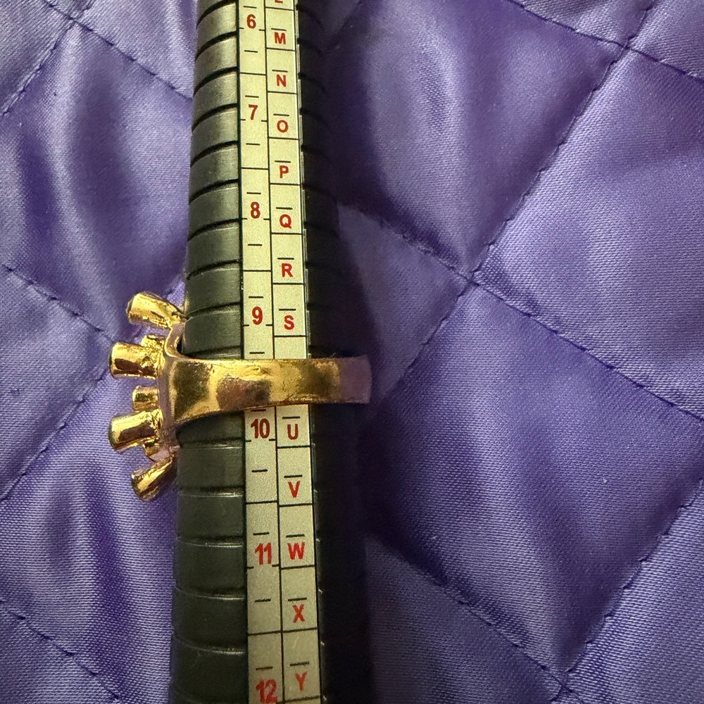 Stylish Gold Ring - image 1